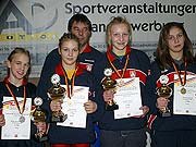 Michael Kleinschmidt mit seinen Mädels: v. links: Anica von Jutrzenka, Julia Richter, Josefine Braun, Frances Zießnitz