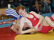 Dustin Bartmuß wartete im klassischen Stil bis 60 kg auf seine Chance und schulterte Stefan Knopf