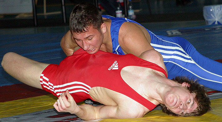 Norman Mahmudov konnte sich bei seinem letzten Turnier bei der A - Jugend richtig mobilisieren und siegte im Limit bis 69 kg.