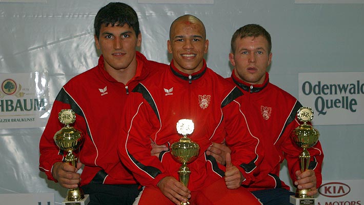 Haben gut Lachen, die Meister aus Luckenwalde: Nik Matuhin, Emanuel Krause und Martin Obst (von linksl).