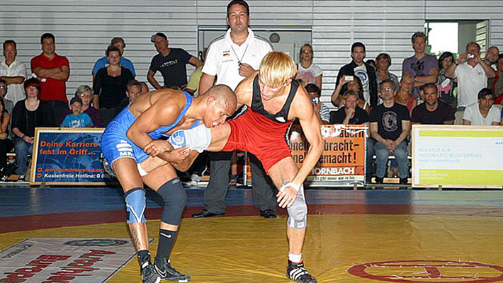 Im Freistil bis 55 kg wird es eng zugehen. Der deutsche Meister  2011 Emanuel Krause trifft auf den Dritten dieser Meisterschaft Sven Cammin.