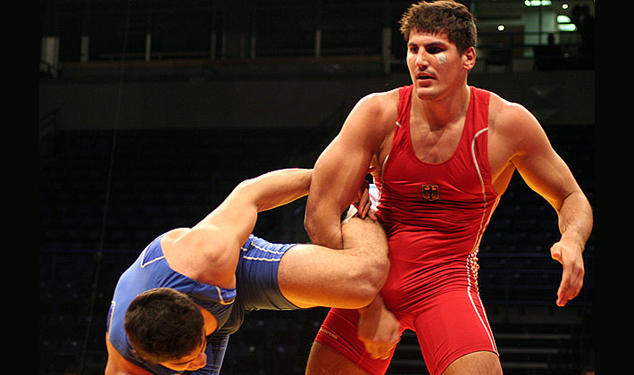 Nick Matuhin 120 kg Freistil vom 1. Luckenwalder SC hat sich beim 2. Qualifikationsturnier in Tayuan (China) mit einem 2. Platz für London qualifiziert.