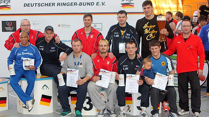 Die erfolgreiche LSC - Mannschaft nach Abschluss der Meisterschaft in Unterföhring.