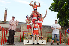 Nach fünf mal zwei Kilometer waren die LSC-Ringer die schnellste Mannschaft beim Turmfestlauf.