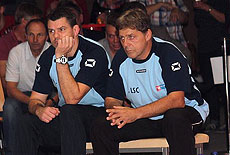 LSC-Trainer Jörn Levermann (rechts) mit Physiotherapeut Jesko Schröter (links).