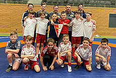 Felix Menzel, Präsident des 1. LSC und Michel Schneider, beide waren auch langjährige Bundesliga Ringer des LSC, leiteten beim Talentteam von Union Berlin ein Ringertraining.